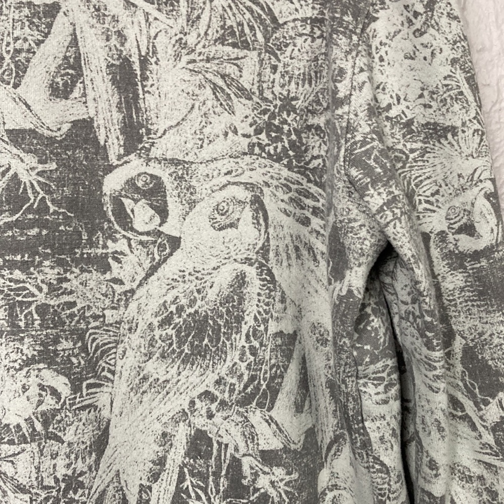 Volcom Classic Fit Sage Green Parrot Bird Print Long Sleeve Pullover Siz… - Picture 2 of 7
